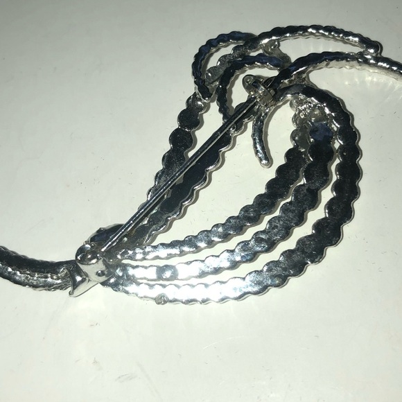 Vintage Elegant Silver-like Beaded brooch/ scarf pin-modern-like /yet simplstic - Picture 2 of 5